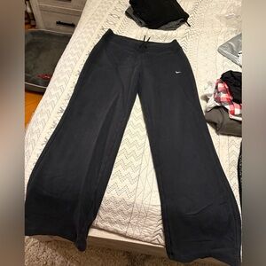 Nike women’s Sweatpants